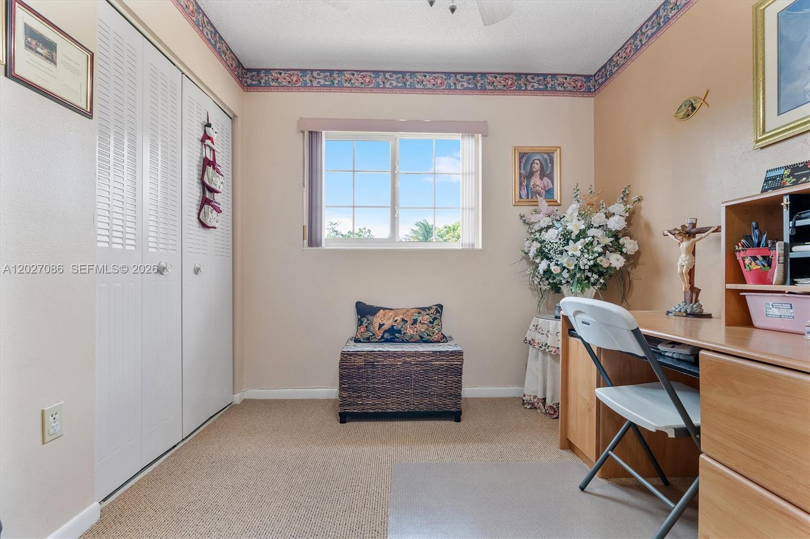 CAROL CITY LAKE STEVEN ES - Residential