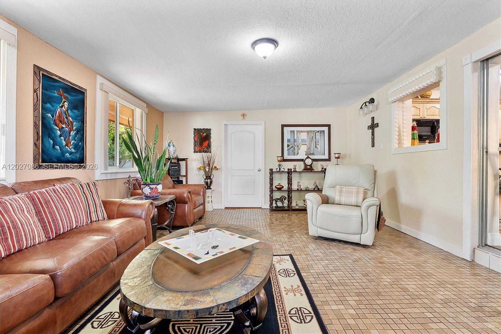 CAROL CITY LAKE STEVEN ES - Residential