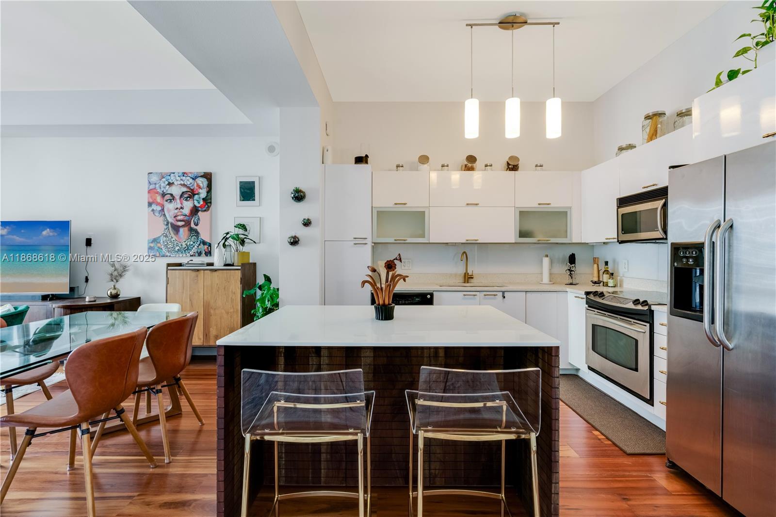 THE LOFT DOWNTOWN CONDO - Residential