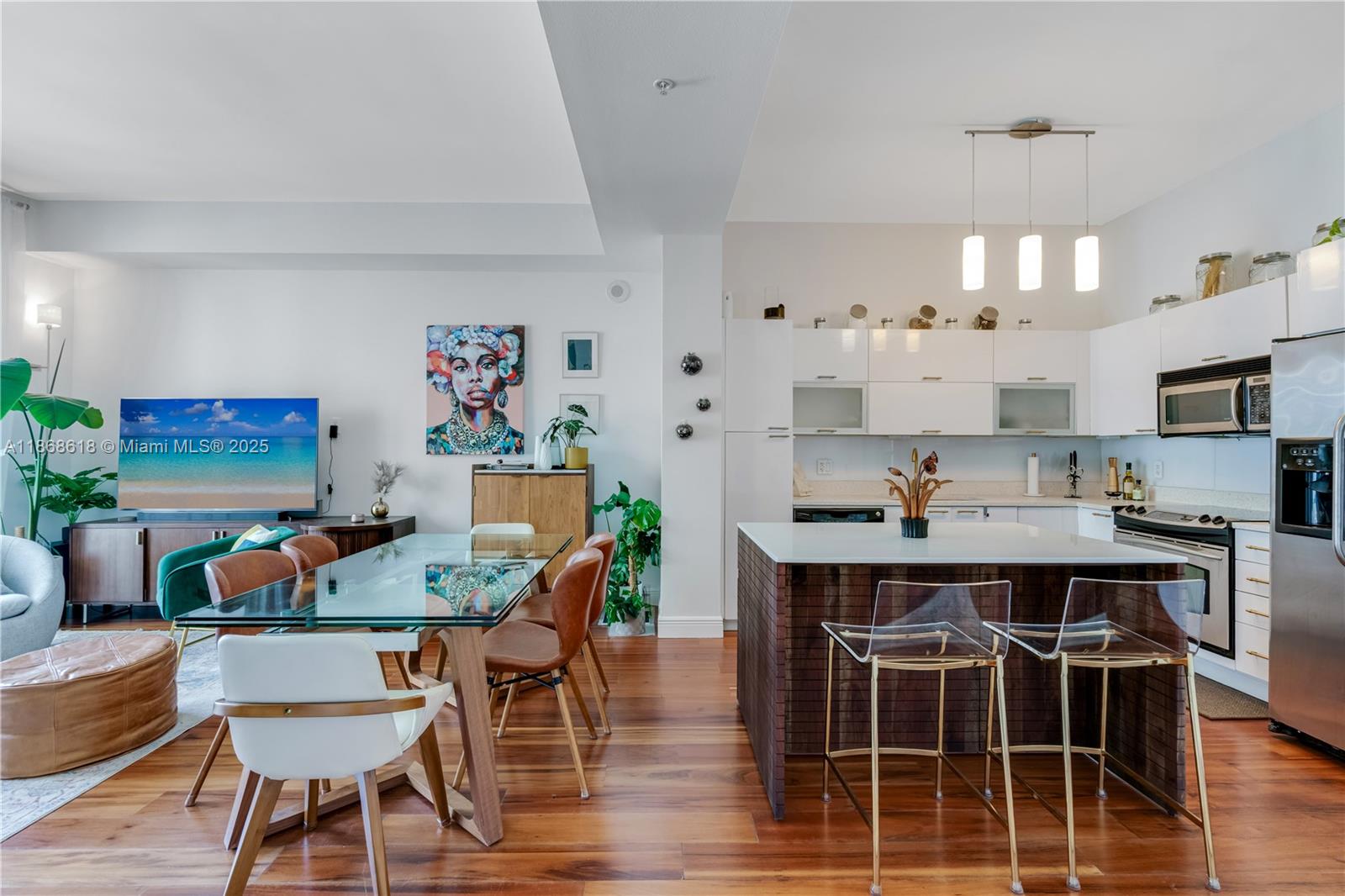 THE LOFT DOWNTOWN CONDO - Residential