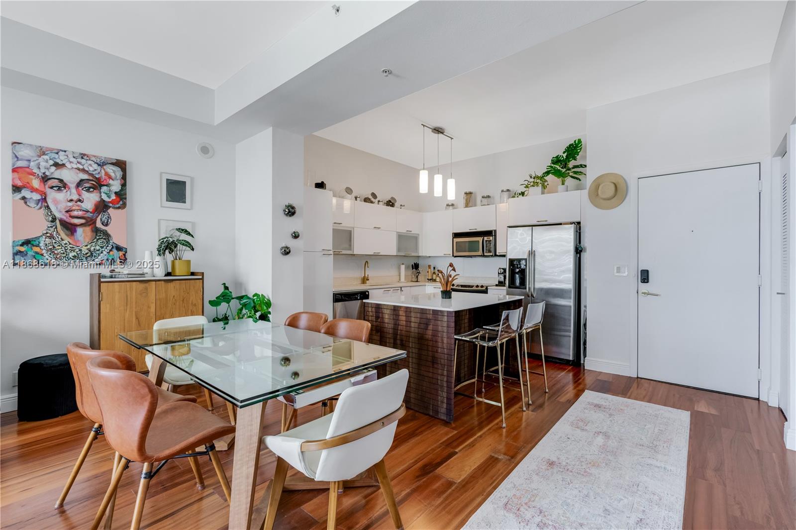 THE LOFT DOWNTOWN CONDO - Residential