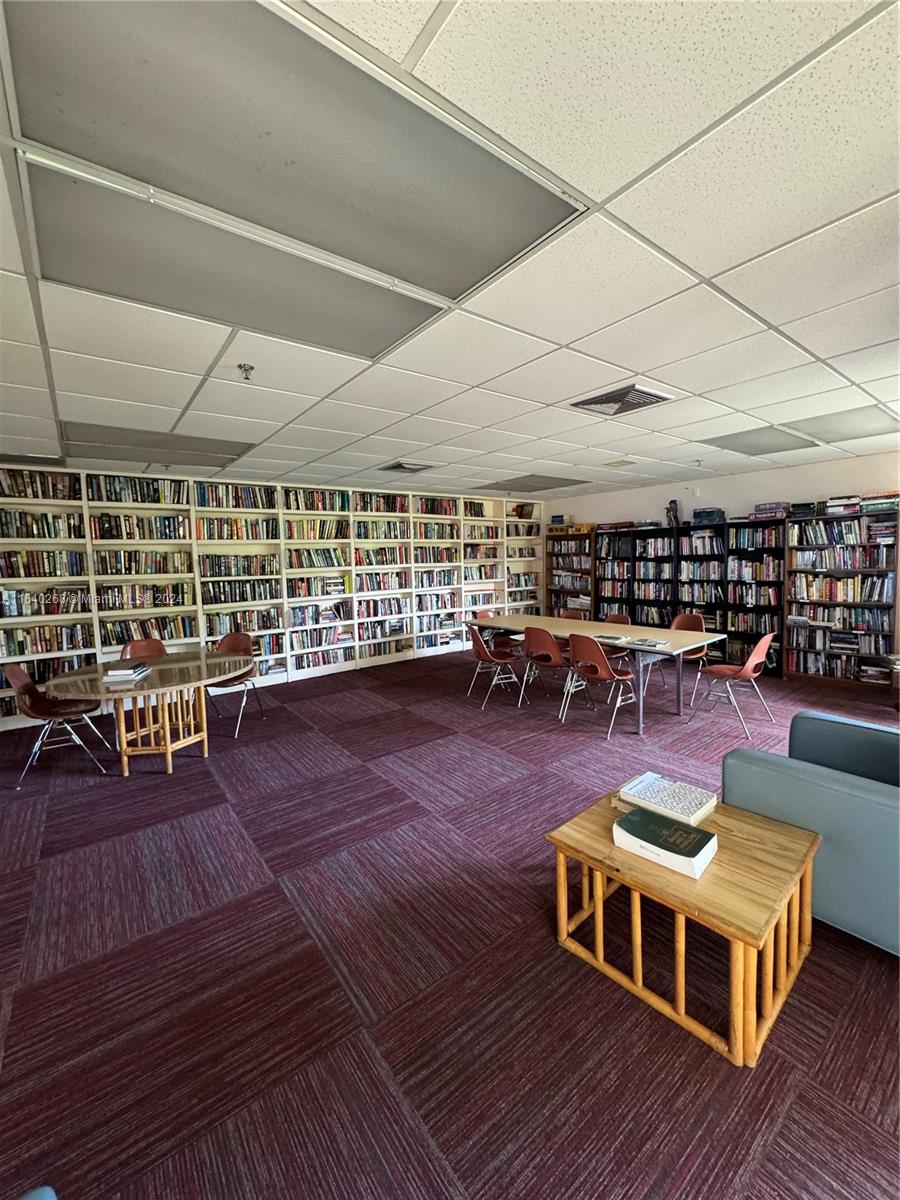 LAKE EMERALD CONDOMINIUM - Residential Lease