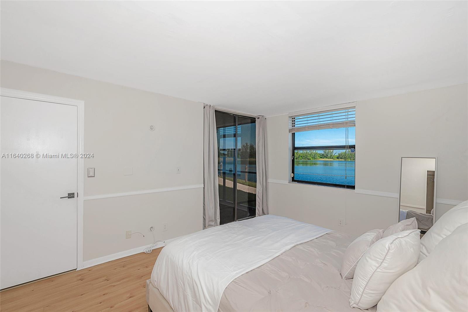 LAKE EMERALD CONDOMINIUM - Residential Lease