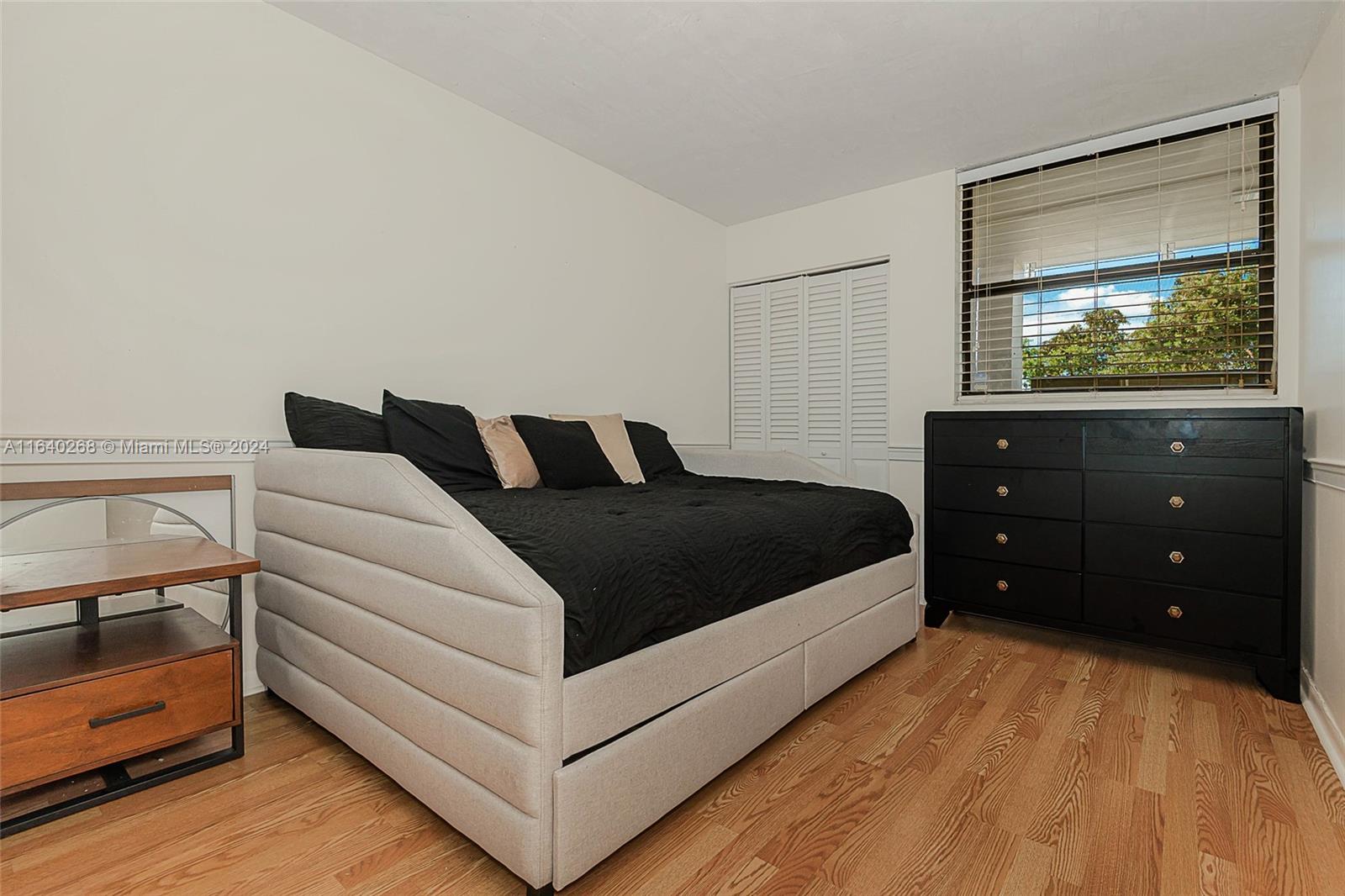 LAKE EMERALD CONDOMINIUM - Residential Lease