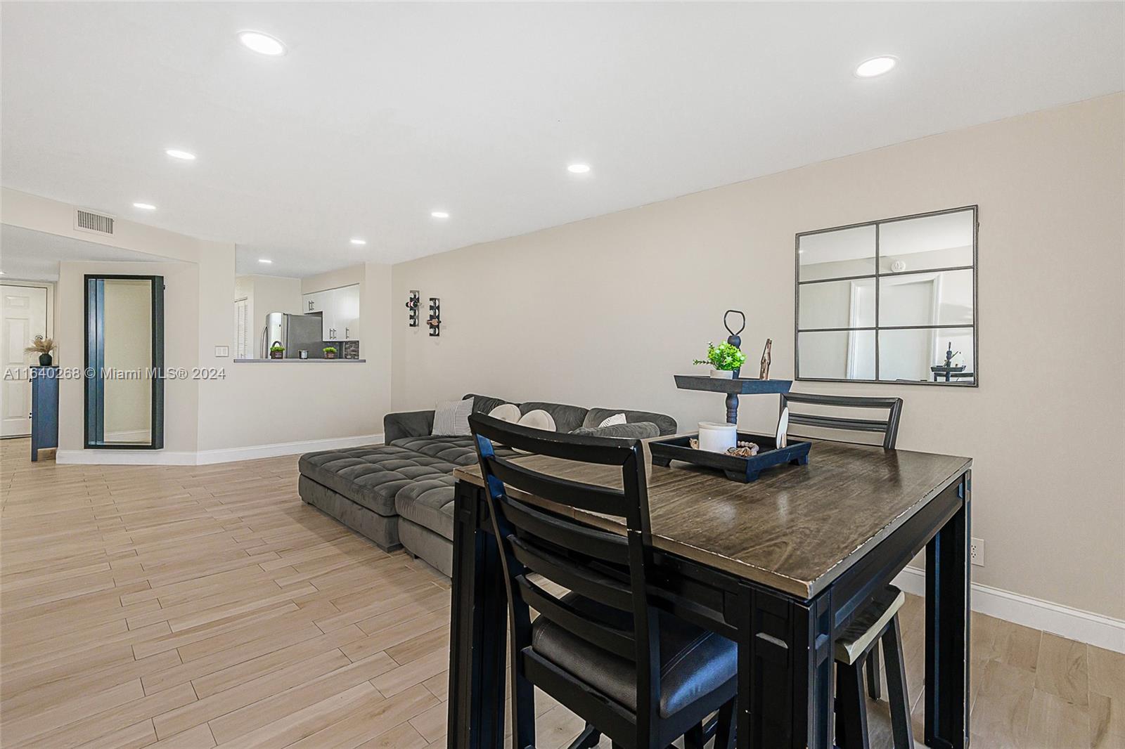 LAKE EMERALD CONDOMINIUM - Residential Lease