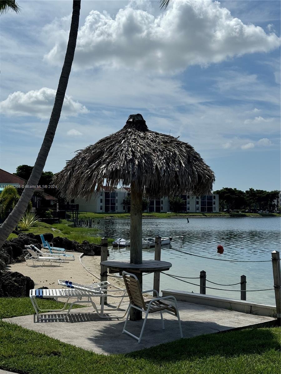 LAKE EMERALD CONDOMINIUM - Residential Lease