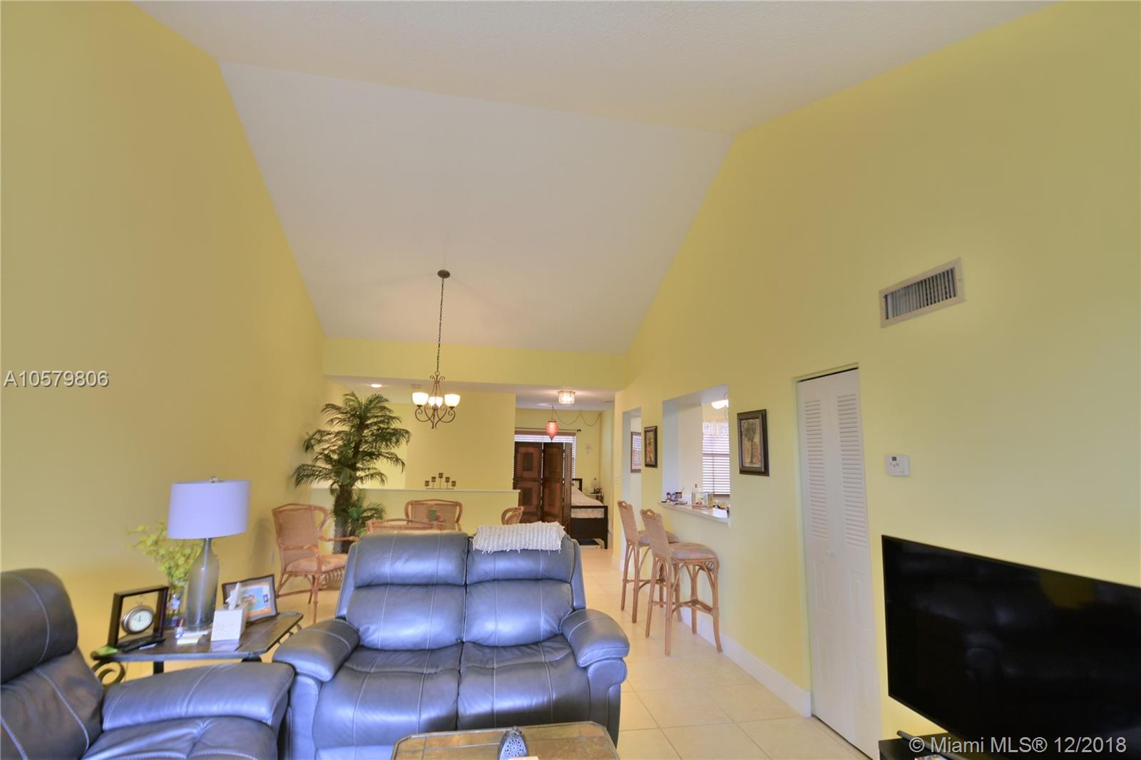 THE GREENS AT DORAL CONDO - Residential Lease