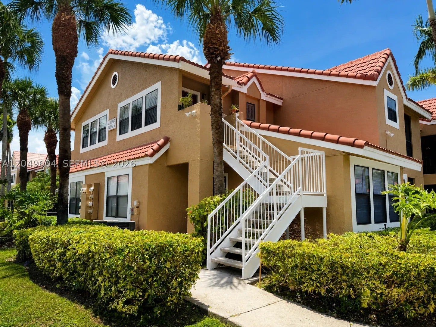 15560 SW 104th TER 611