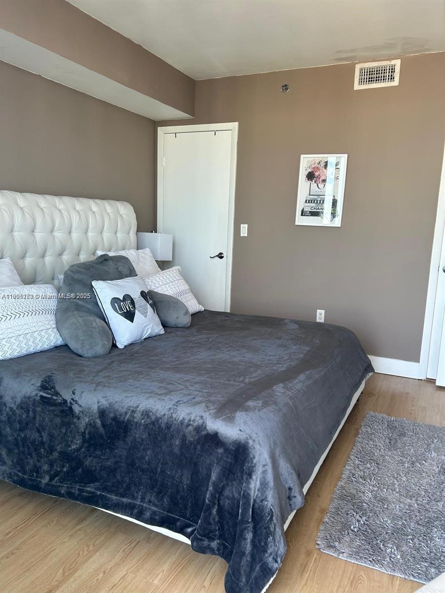 50 Biscayne Blvd 4607