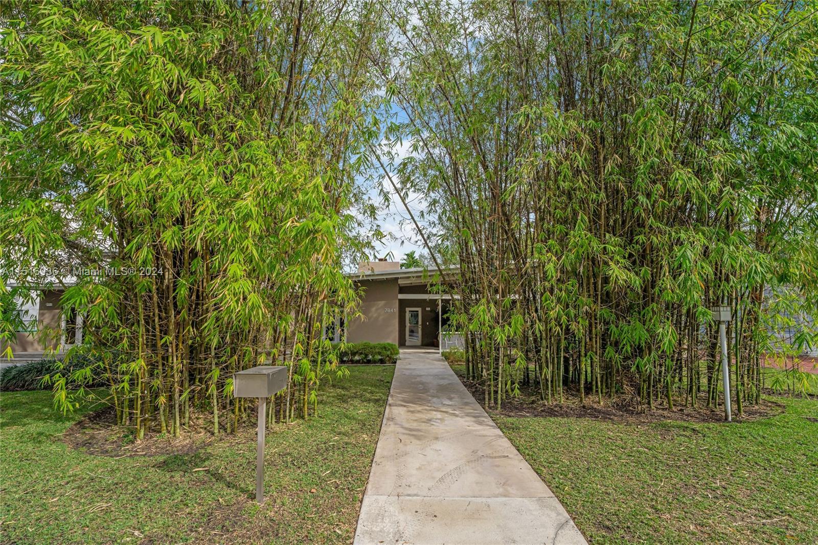 RANCHO VILLAS 1ST ADDN - Residential