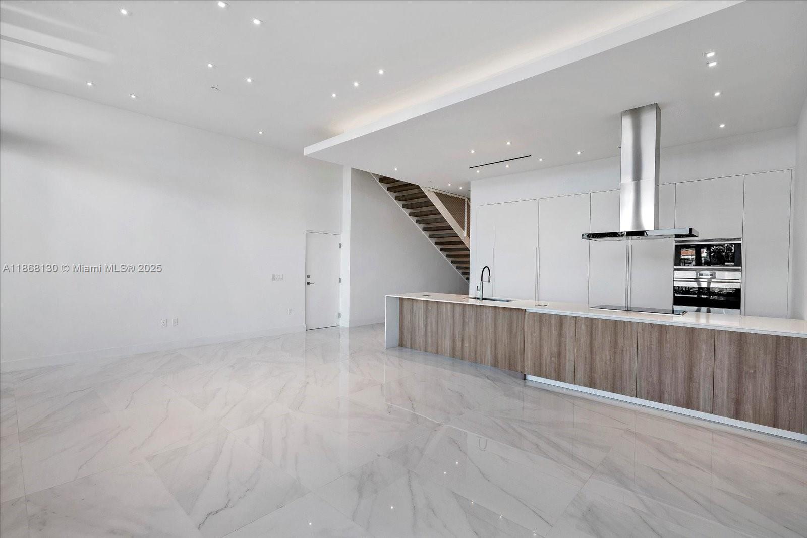 WATERWAYS SEC 5 - Residential Lease