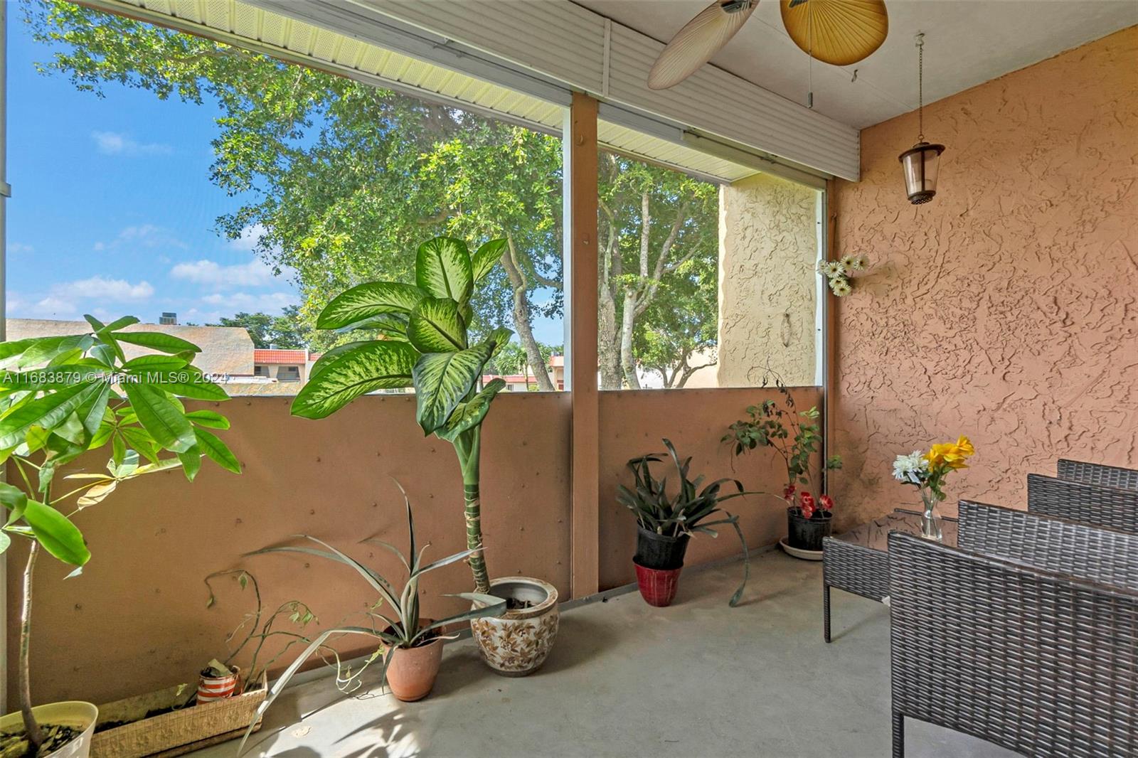 GOLDEN LAKES VILLAGE COND - Residential Lease