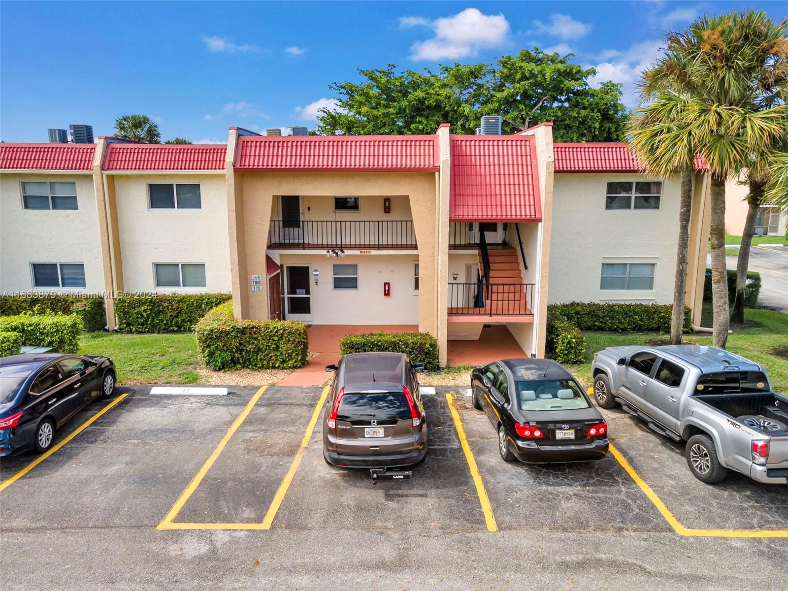 GOLDEN LAKES VILLAGE COND - Residential Lease