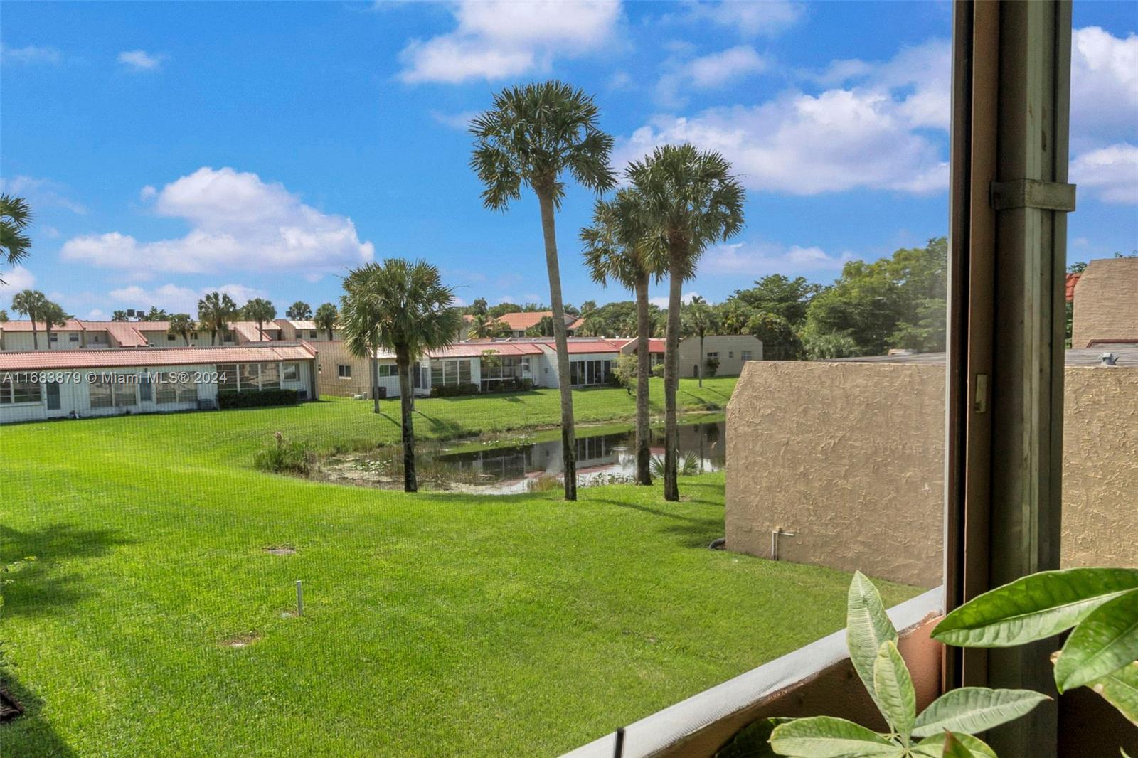 GOLDEN LAKES VILLAGE COND - Residential Lease
