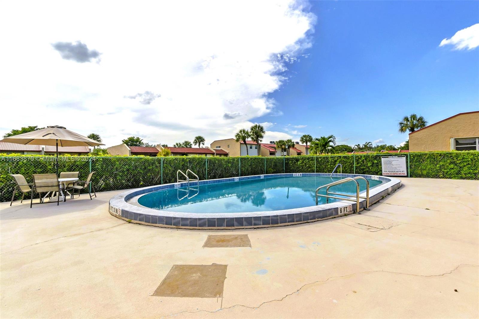 GOLDEN LAKES VILLAGE COND - Residential Lease