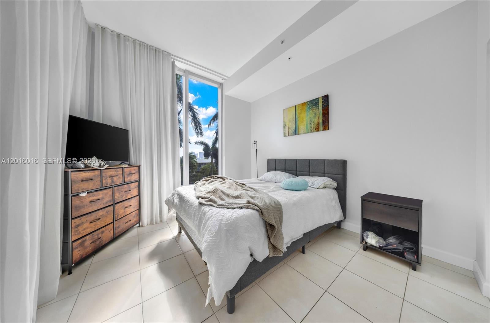ELOQUENCE ON THE BAY COND - Residential Lease
