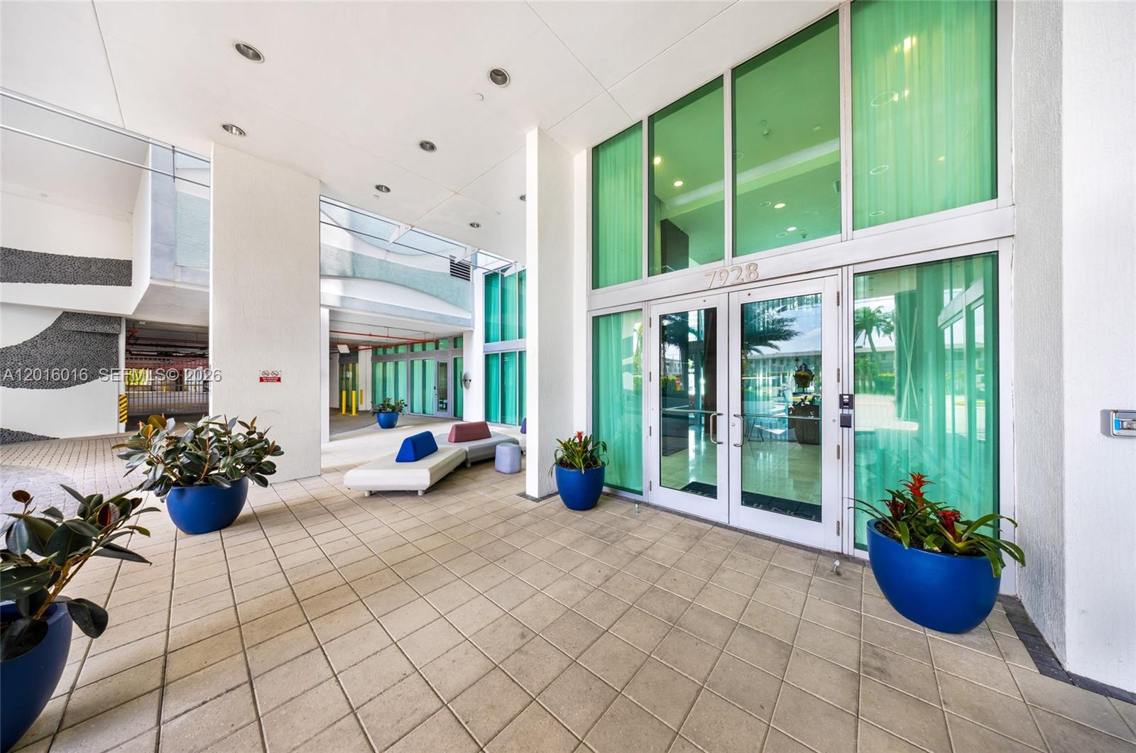 ELOQUENCE ON THE BAY COND - Residential Lease