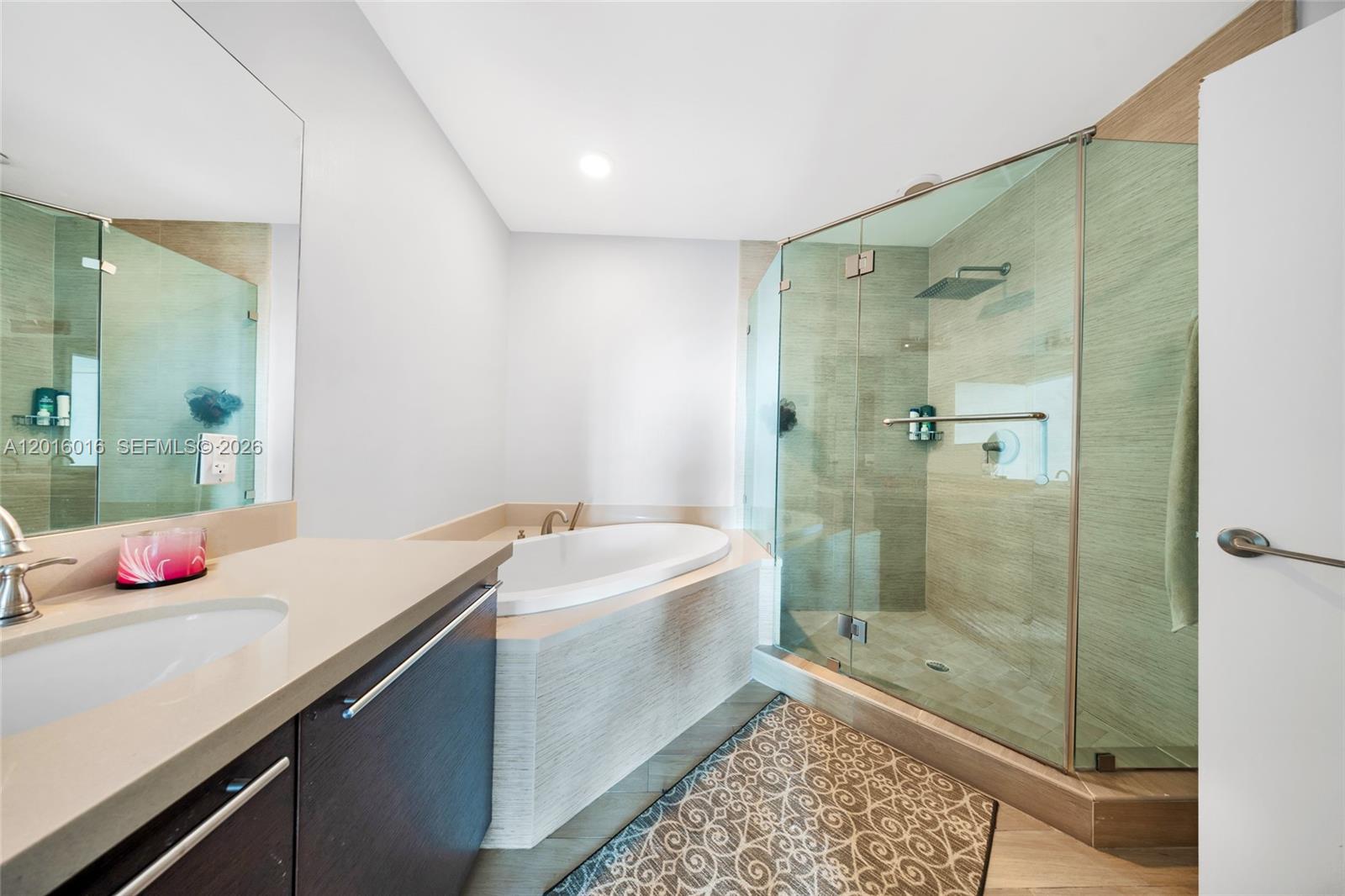ELOQUENCE ON THE BAY COND - Residential Lease