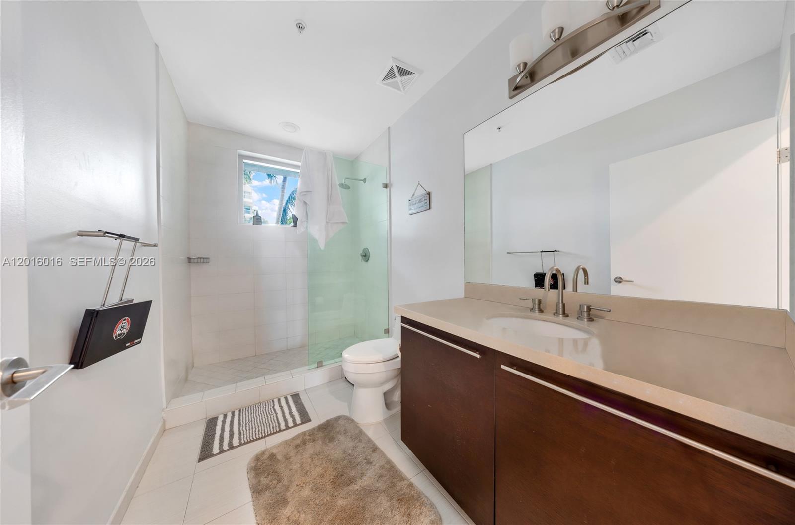 ELOQUENCE ON THE BAY COND - Residential Lease