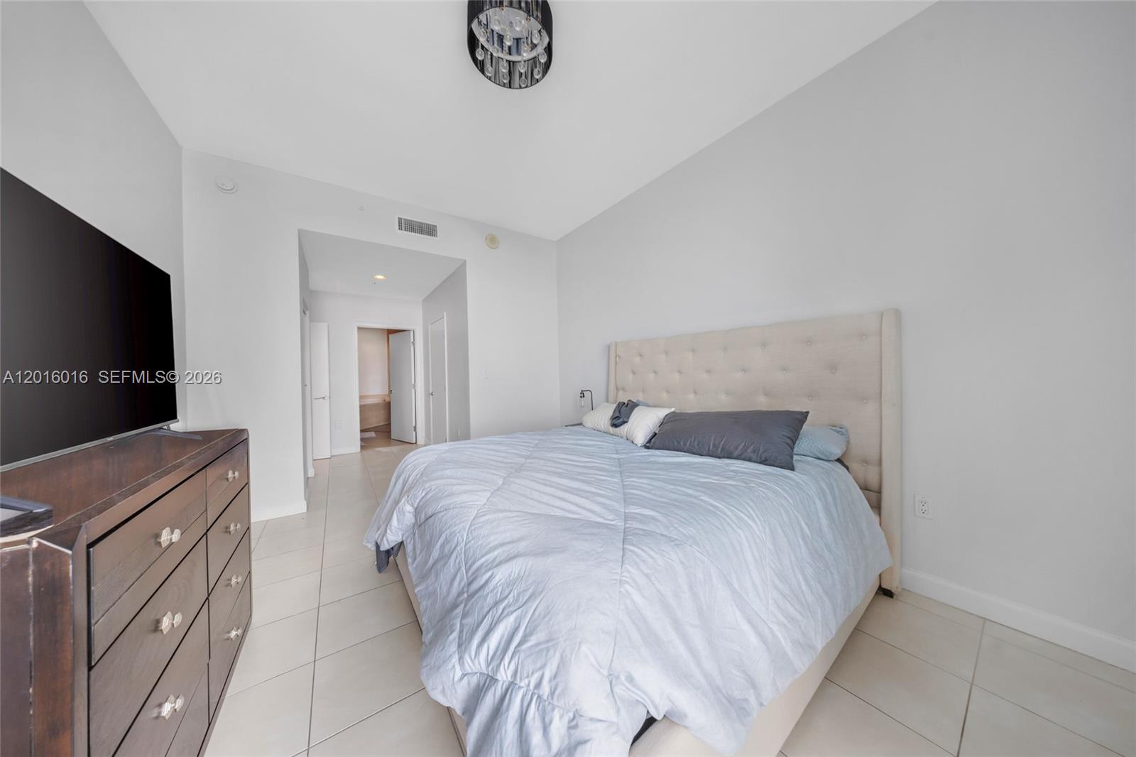 ELOQUENCE ON THE BAY COND - Residential Lease