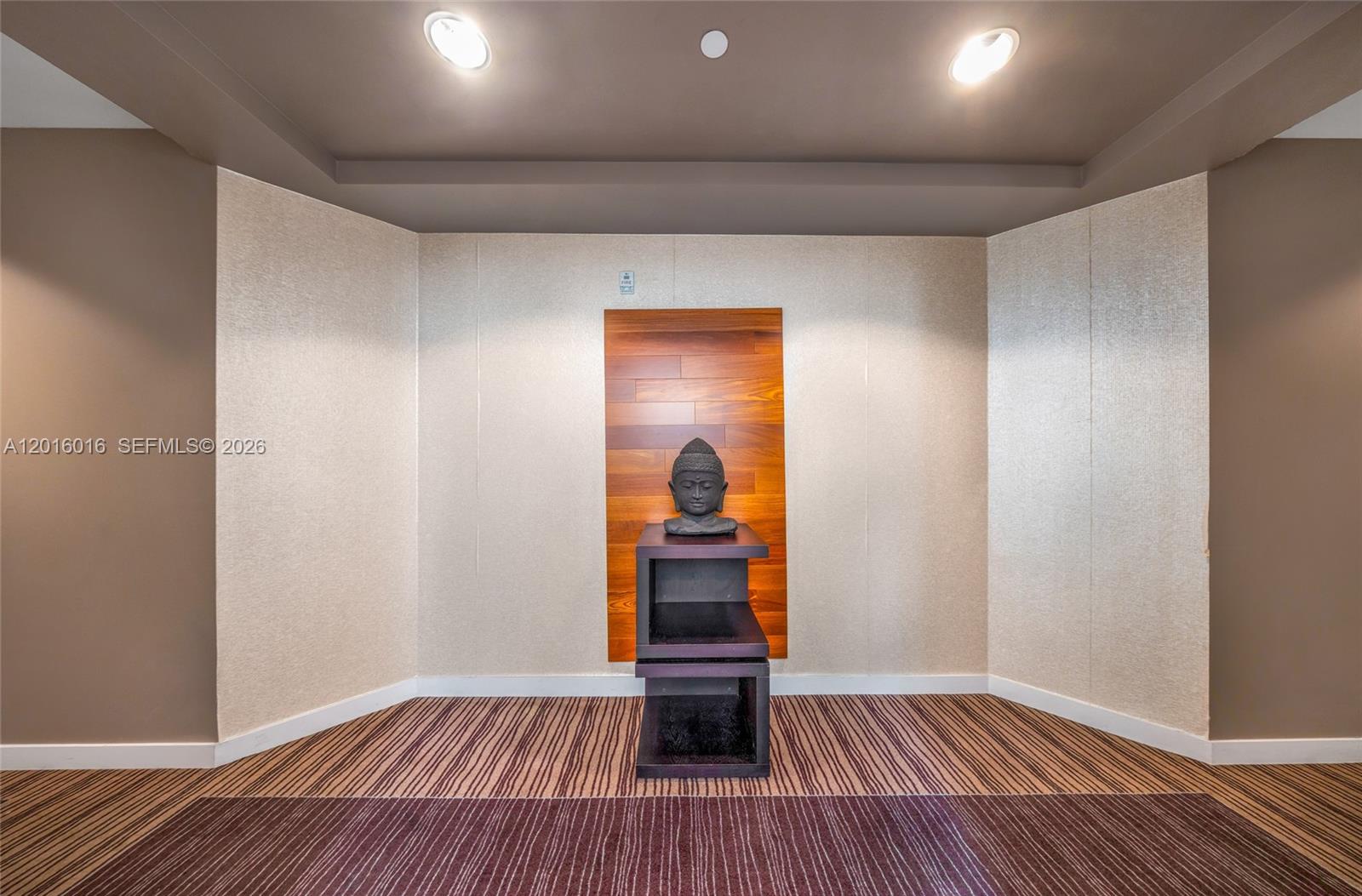 ELOQUENCE ON THE BAY COND - Residential Lease
