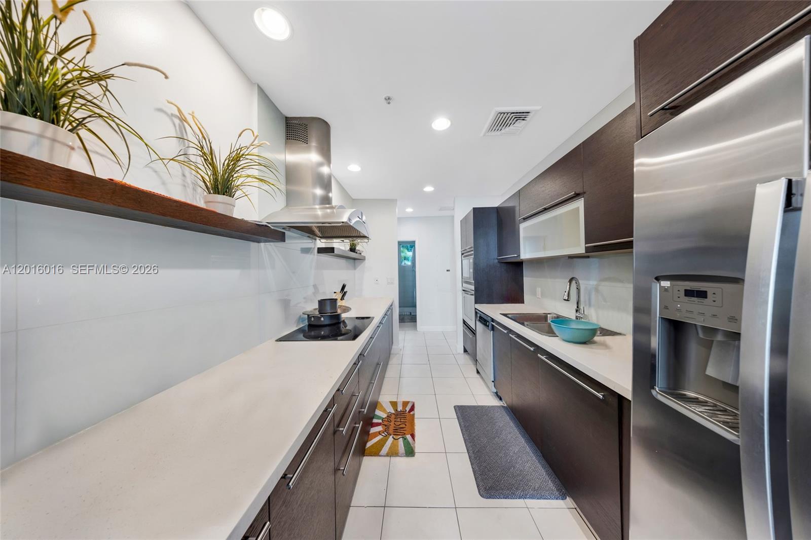 ELOQUENCE ON THE BAY COND - Residential Lease