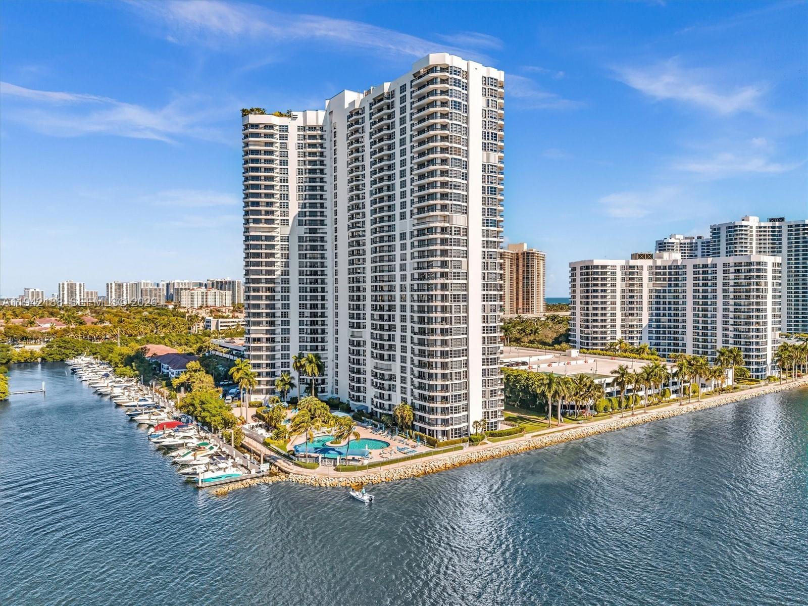 MYSTIC POINTE TOWER 500 C - Residential