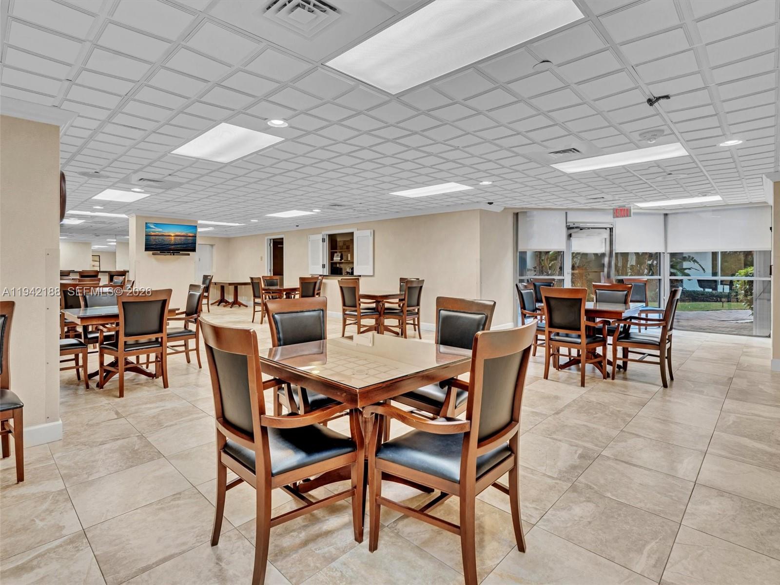 MYSTIC POINTE TOWER 500 C - Residential