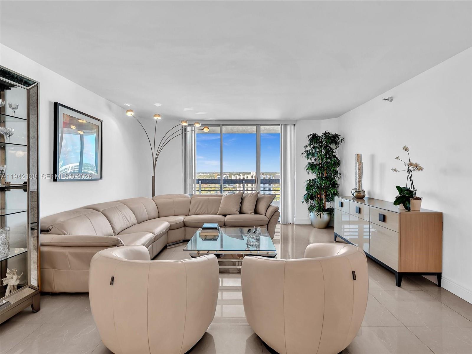 MYSTIC POINTE TOWER 500 C - Residential