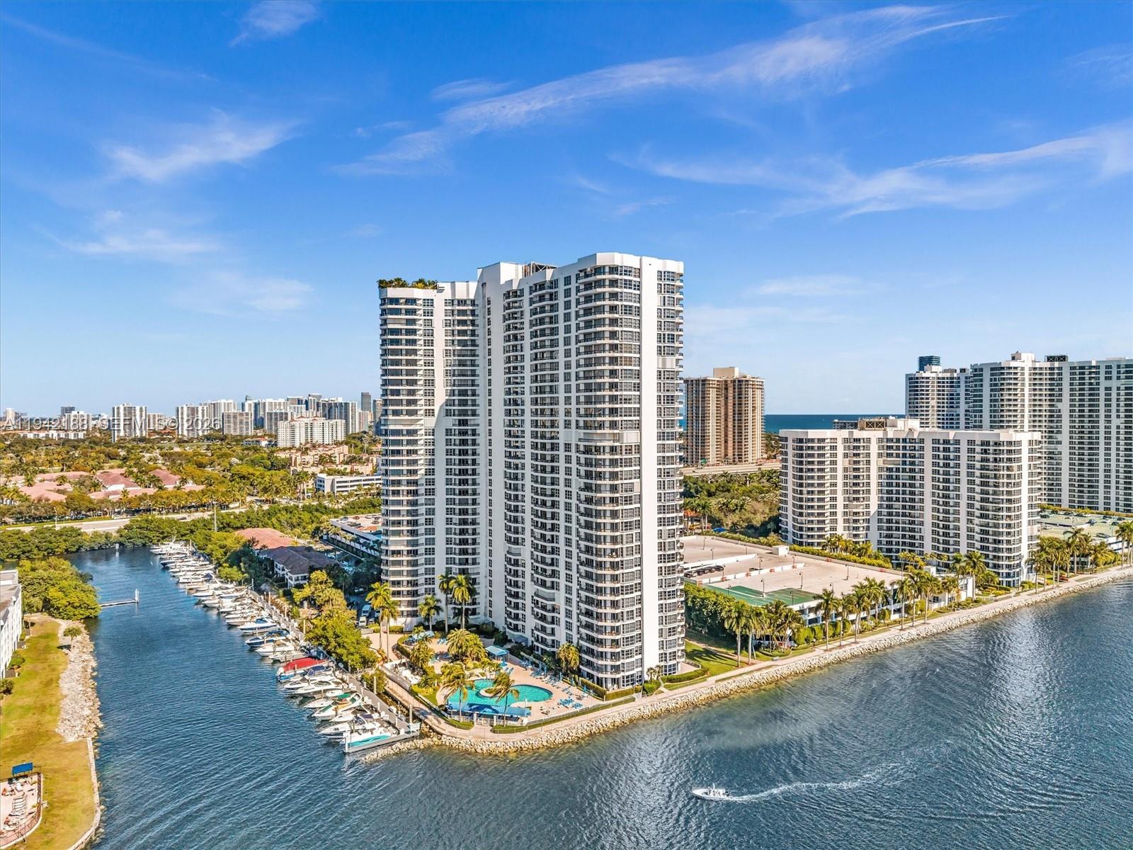 MYSTIC POINTE TOWER 500 C - Residential