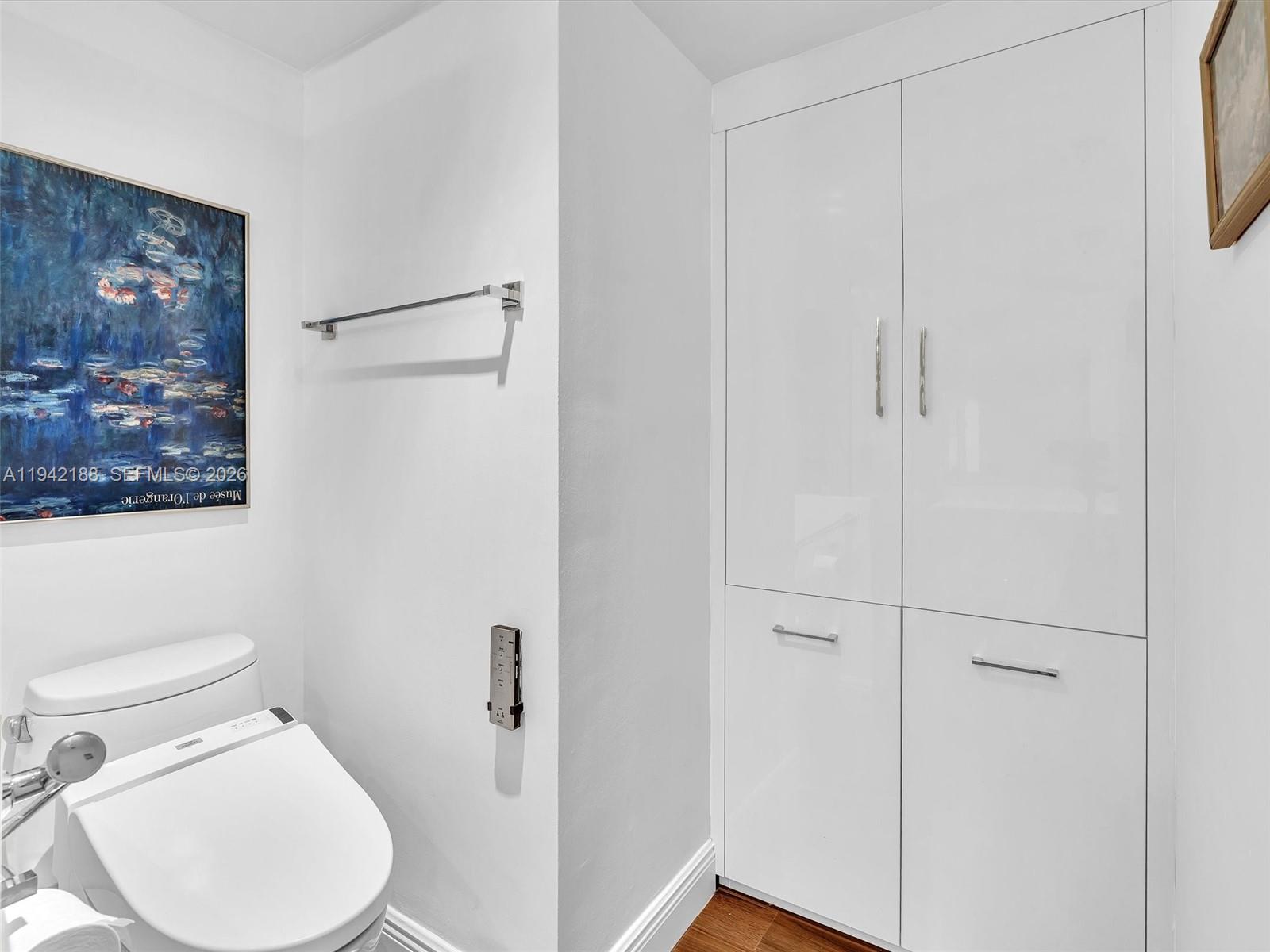 MYSTIC POINTE TOWER 500 C - Residential