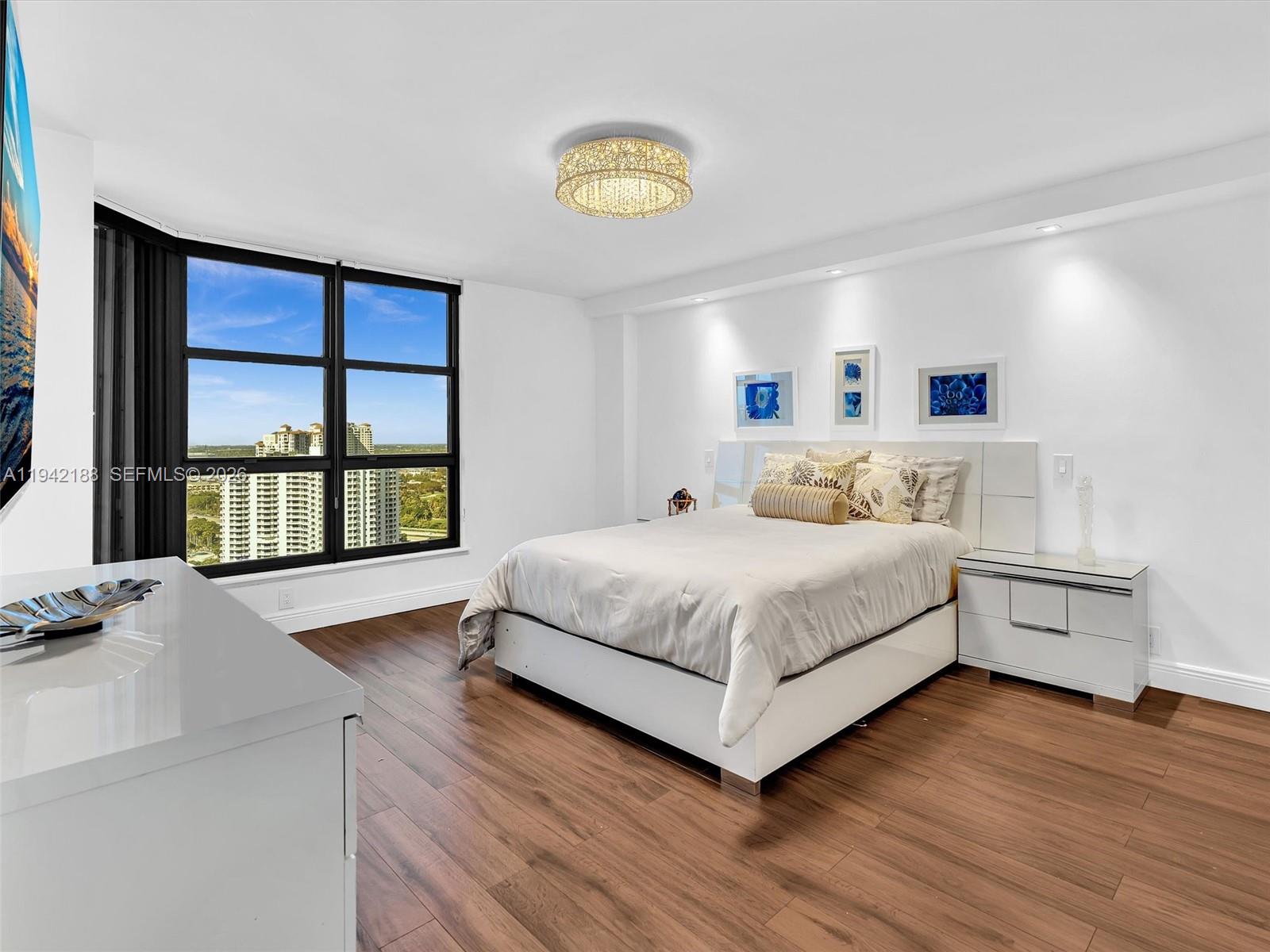 MYSTIC POINTE TOWER 500 C - Residential