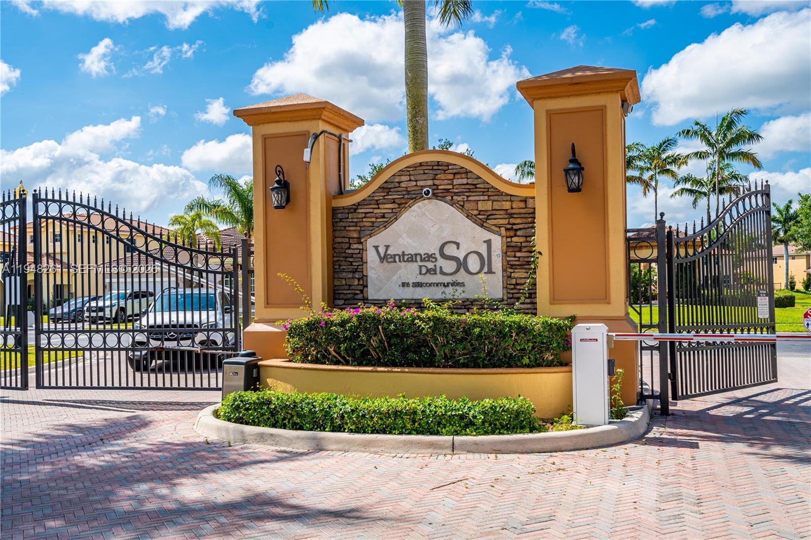 VENTANAS AT HOMESTEAD - Residential