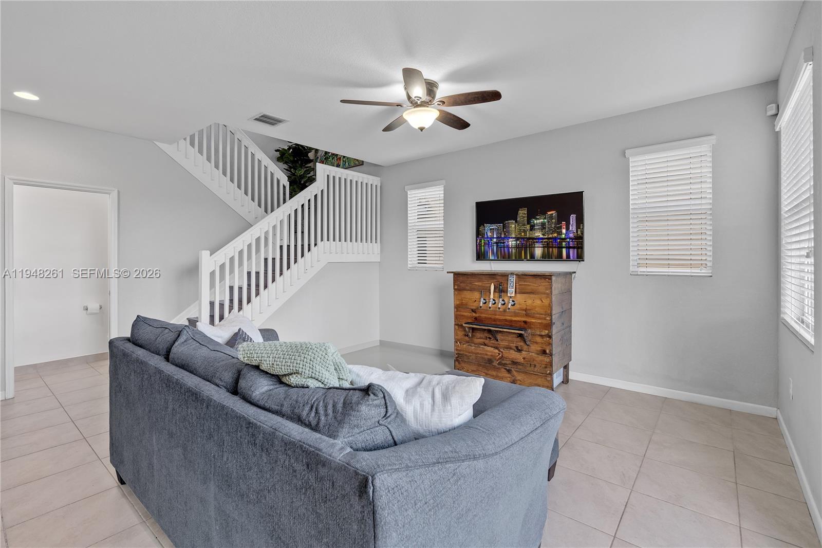 VENTANAS AT HOMESTEAD - Residential