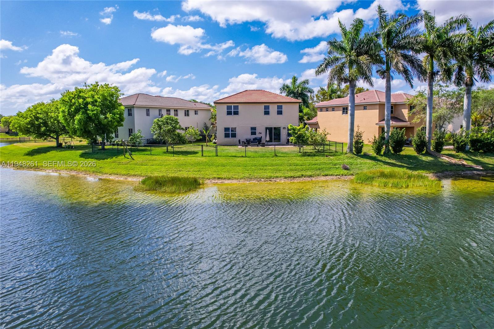 VENTANAS AT HOMESTEAD - Residential