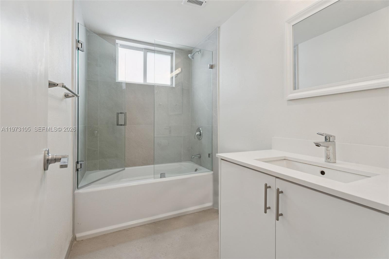 BISCAYNE BCH SUB - Residential Lease