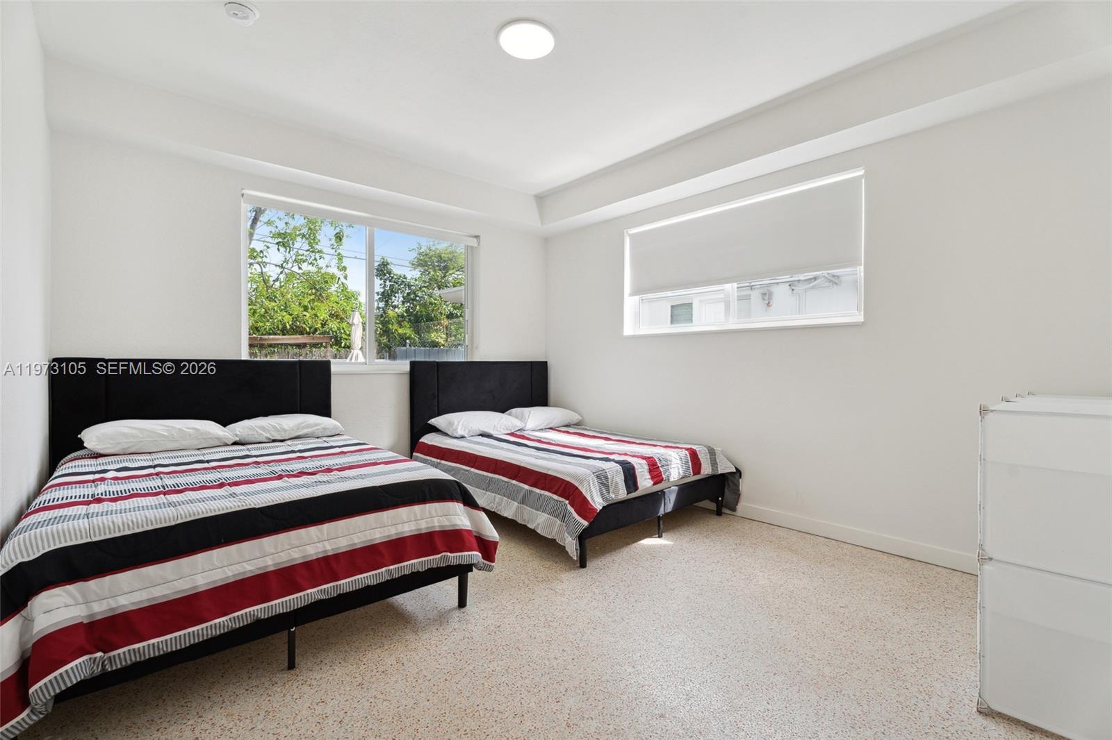 BISCAYNE BCH SUB - Residential Lease