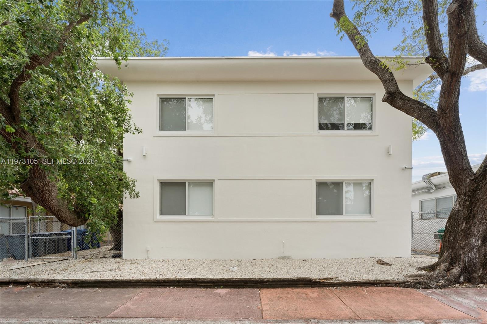 BISCAYNE BCH SUB - Residential Lease