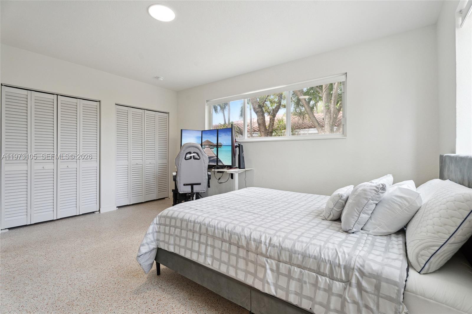 BISCAYNE BCH SUB - Residential Lease