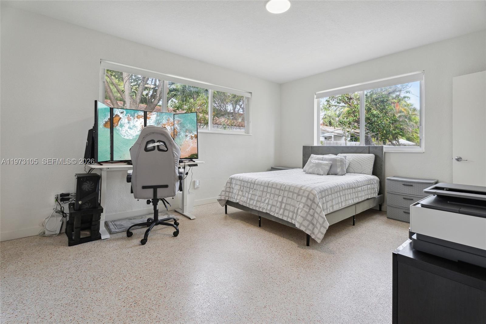 BISCAYNE BCH SUB - Residential Lease