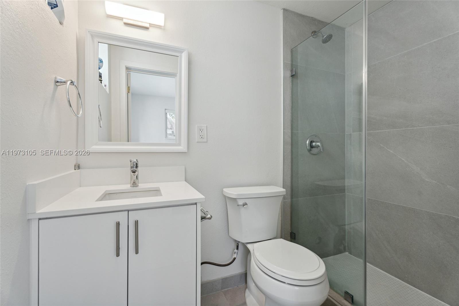 BISCAYNE BCH SUB - Residential Lease