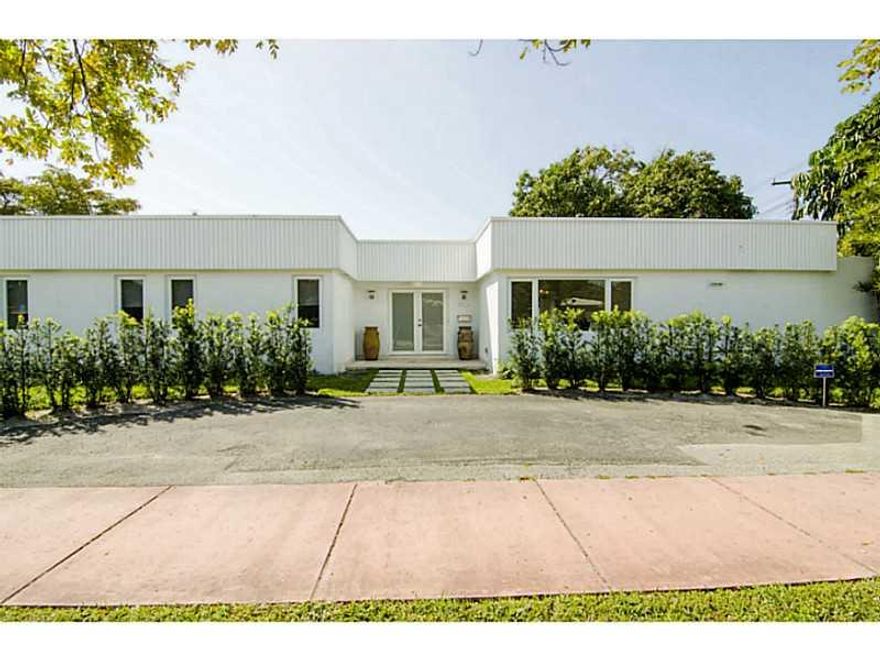 Large corner lot on Rue Bordeaux, new roof, new impact doors and windows, new AC, new plumbing, new kitchen, new electric. Polished original white terrazzo floors. An excellent deal.