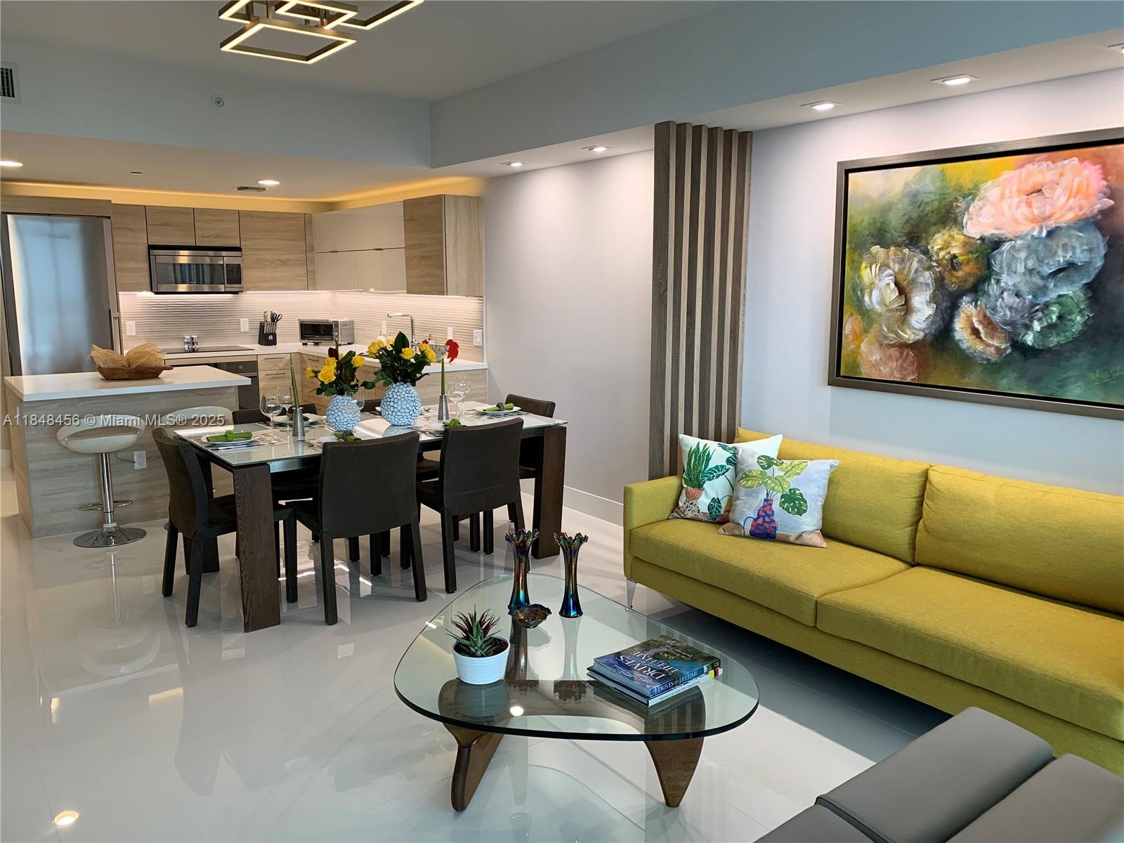 THE HARBOUR NORTH CONDO - Residential