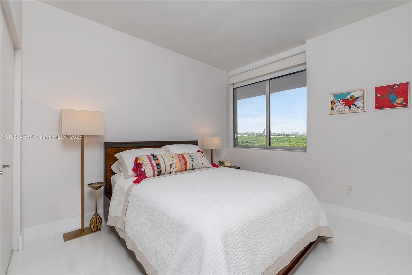 THE HARBOUR NORTH CONDO - Residential