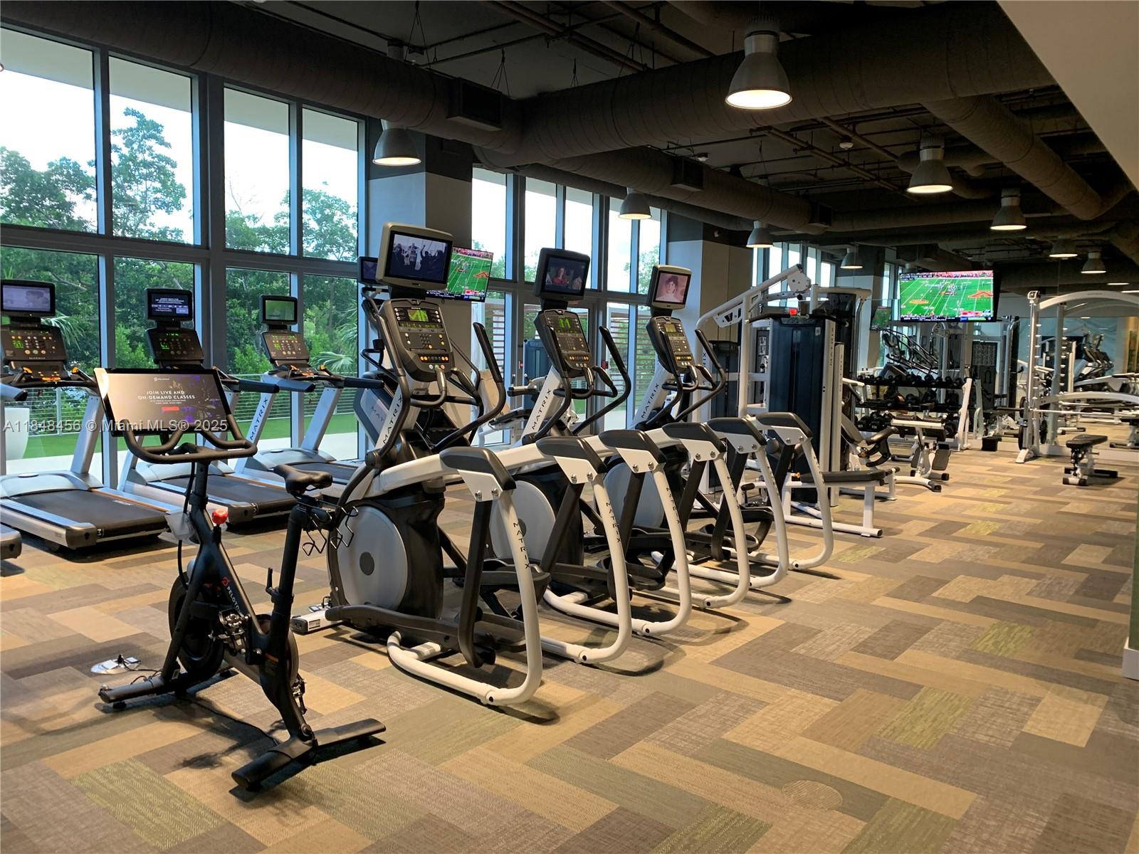 THE HARBOUR NORTH CONDO - Residential