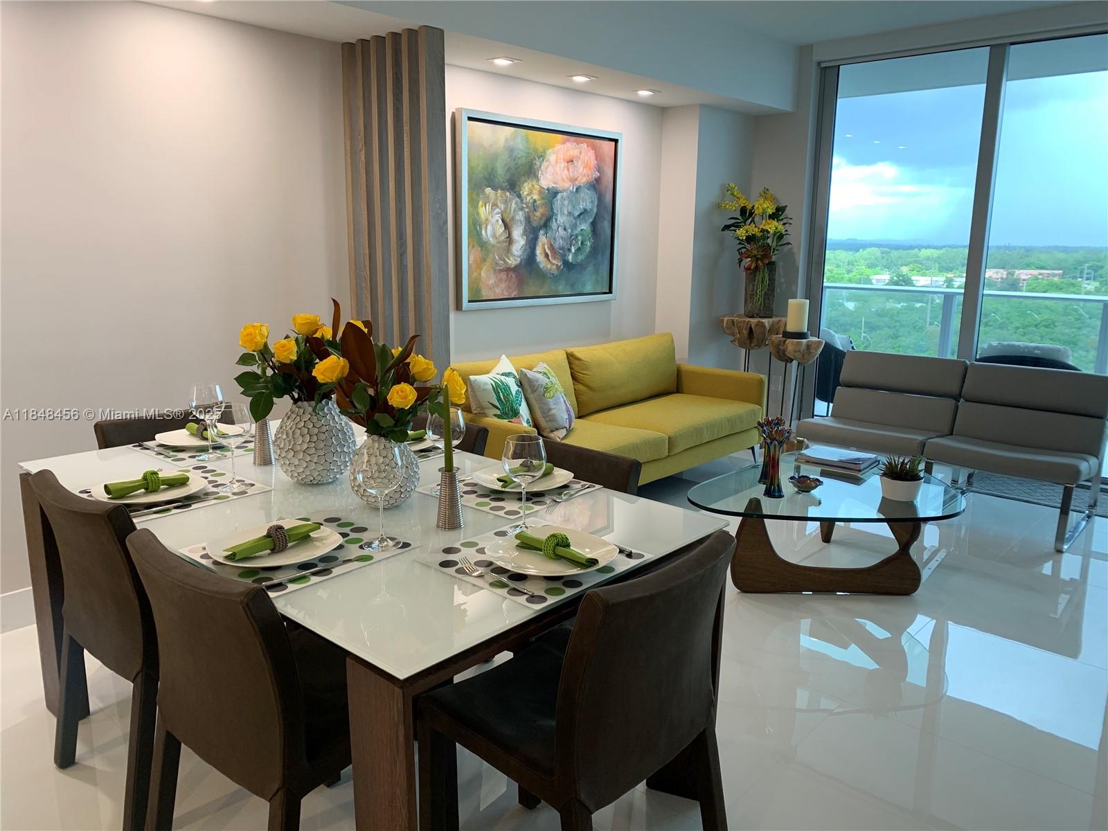 THE HARBOUR NORTH CONDO - Residential