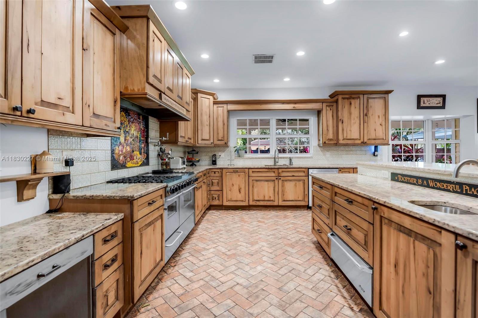 RIVER LANDS - Residential