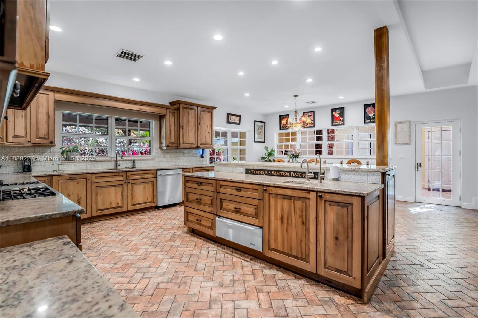 RIVER LANDS - Residential