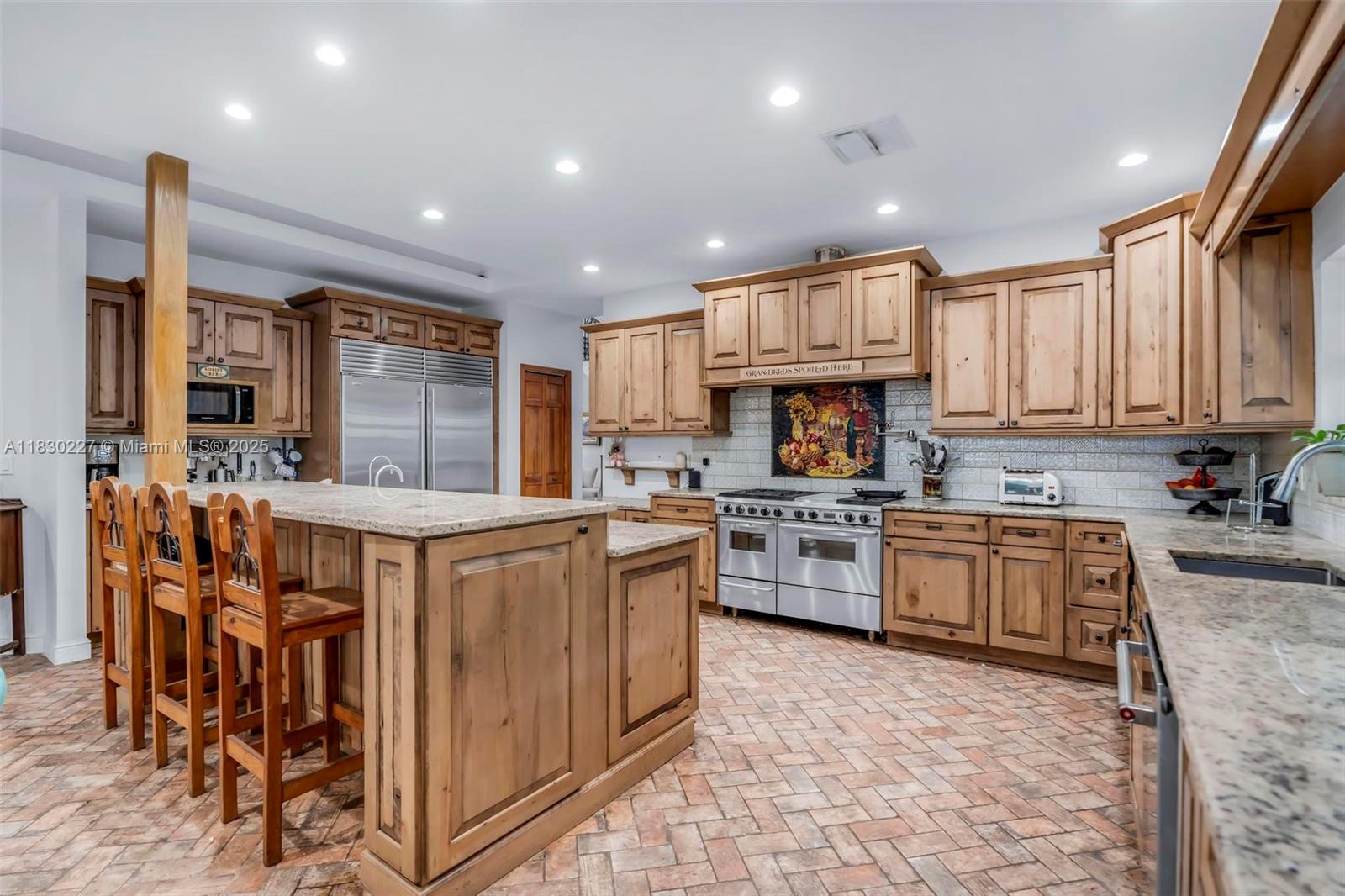 RIVER LANDS - Residential