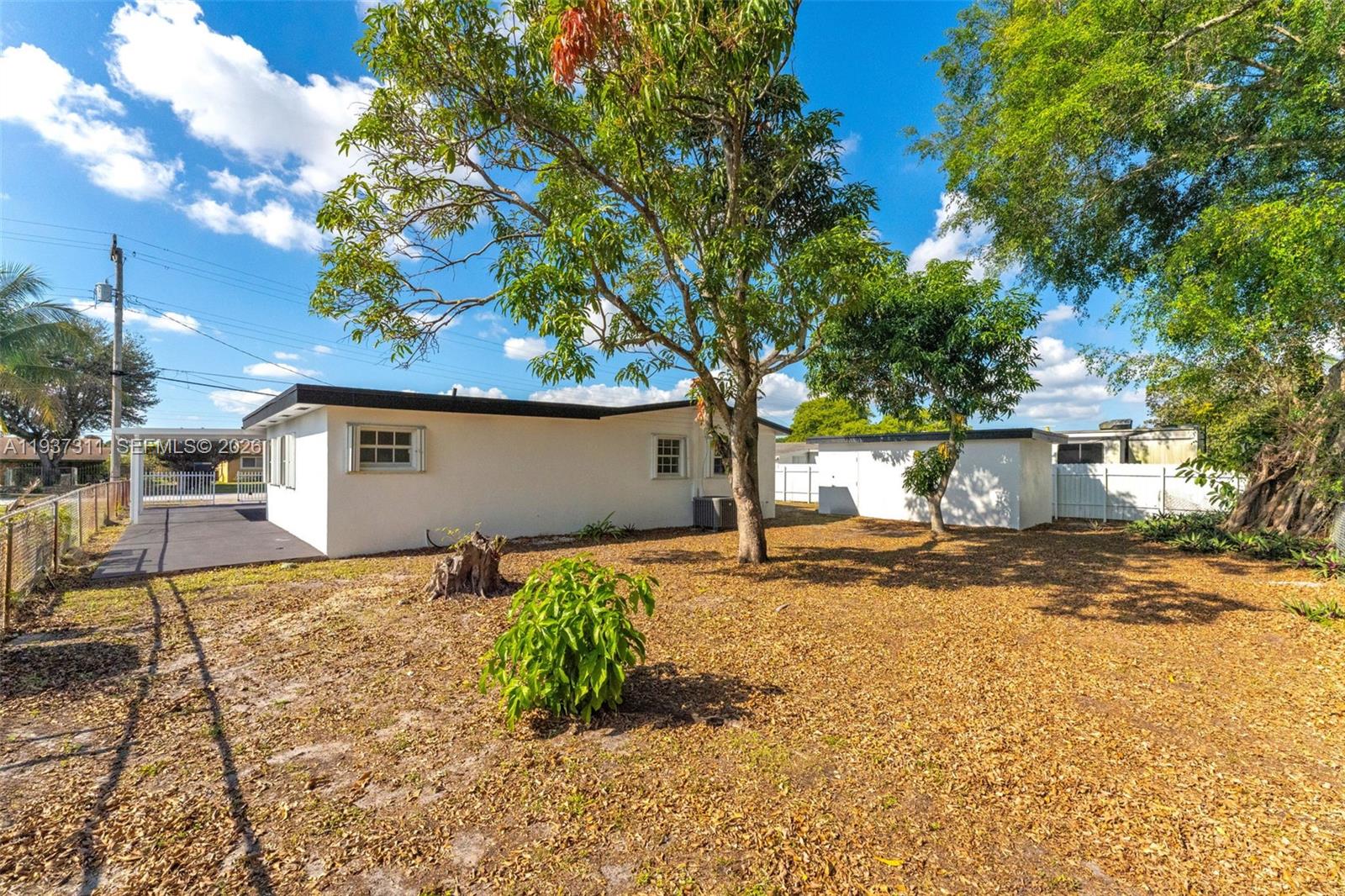 CAROL CITY 4TH ADDN - Residential